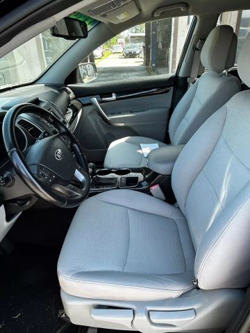 2014 Kia Sorento - Image 7