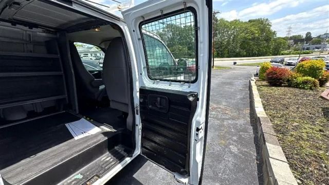 2015 Chevrolet Express 2500 Cargo - Image 12