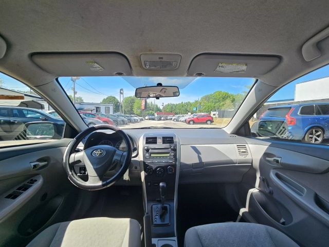 2009 Toyota Corolla - Image 11