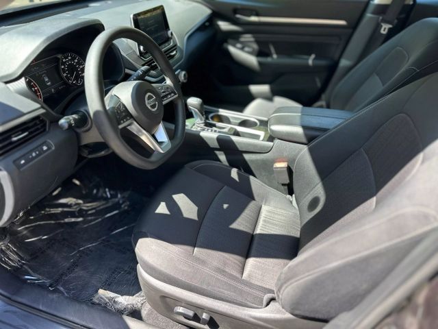 2021 Nissan Altima - Image 10