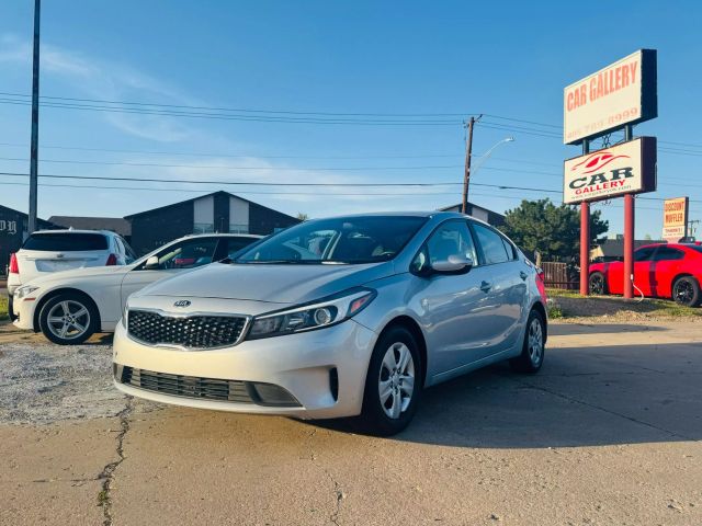2018 Kia Forte - Image 5