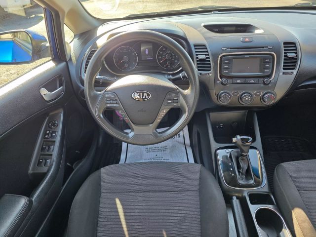 2018 Kia Forte - Image 11