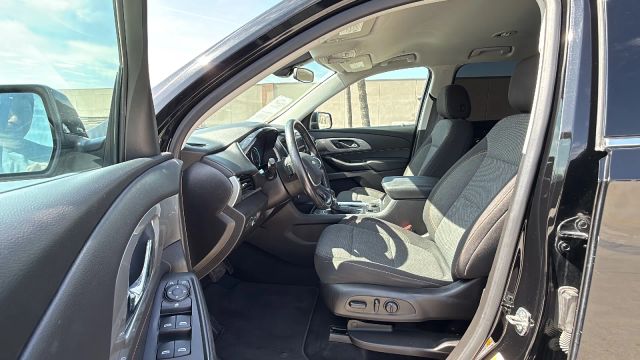 2021 Chevrolet Traverse - Image 10
