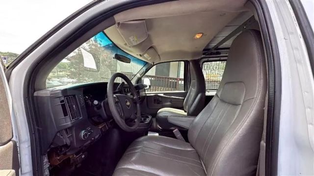 2015 Chevrolet Express 2500 Cargo - Image 9
