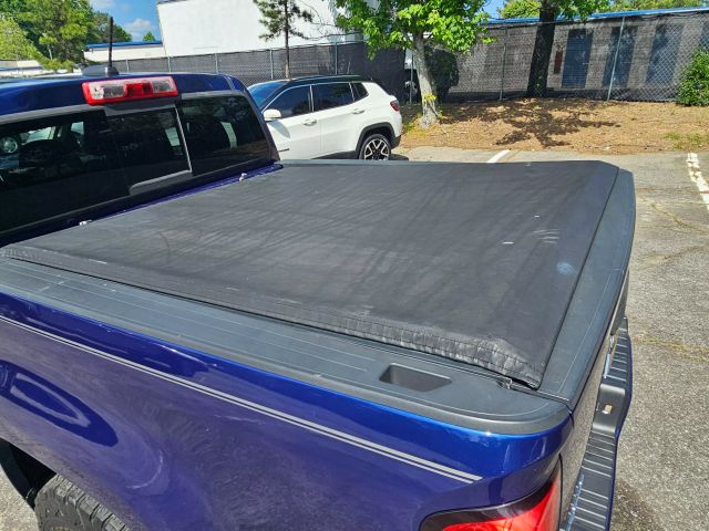 2016 Chevrolet Colorado Crew Cab - Image 9