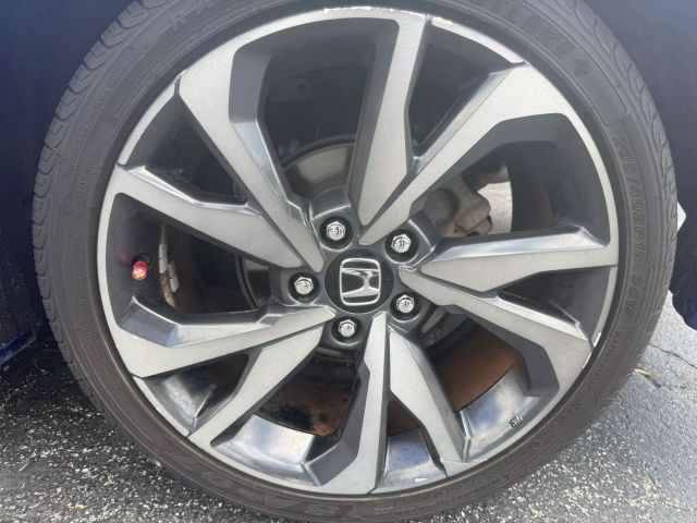 2019 Honda Civic - Image 12