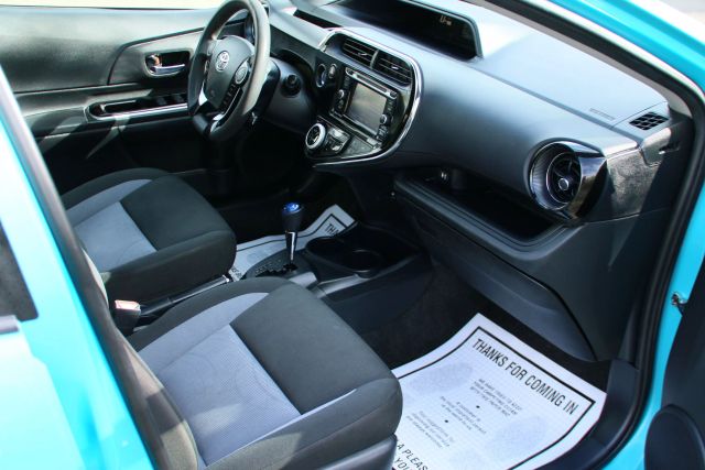 2018 Toyota Prius C - Image 44