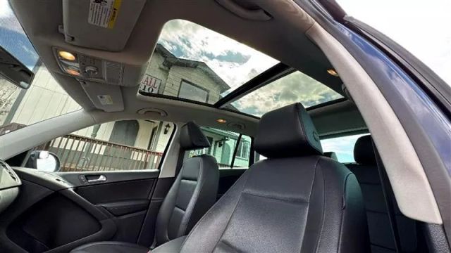 2012 Volkswagen Tiguan - Image 11