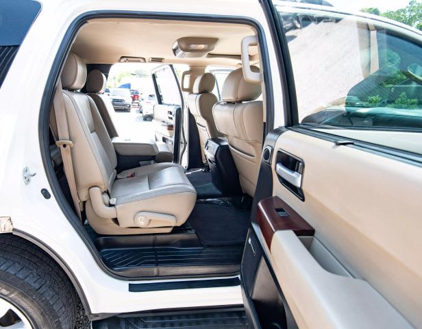 2014 TOYOTA SEQUOIA SUV WHITE AUTOMATIC - Auto Masters of Carolinas