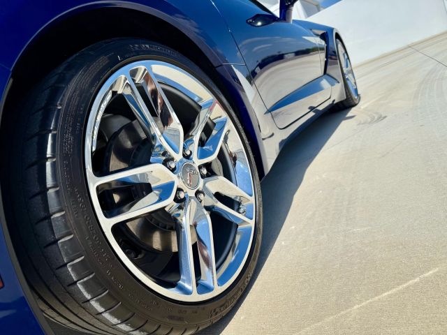2017 Chevrolet Corvette - Image 18