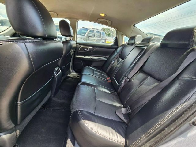 2018 Nissan Altima - Image 14