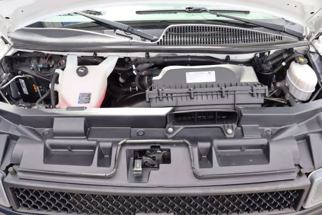 2018 Chevrolet Express 2500 Cargo - Image 24