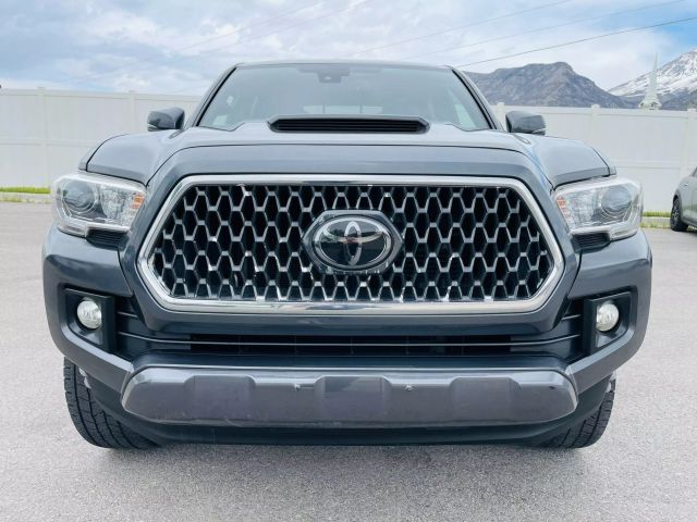 2018 Toyota Tacoma Double Cab - Image 3