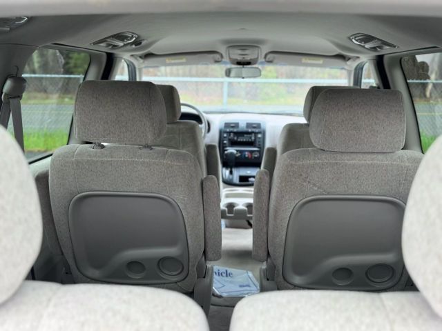 2005 Kia Sedona Ex Minivan 4d - Image 17