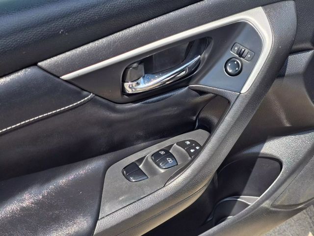 2018 Nissan Altima - Image 15