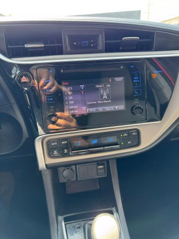 2018 Toyota Corolla - Image 25