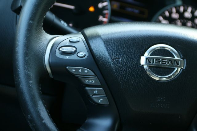 2017 Nissan Pathfinder - Image 26