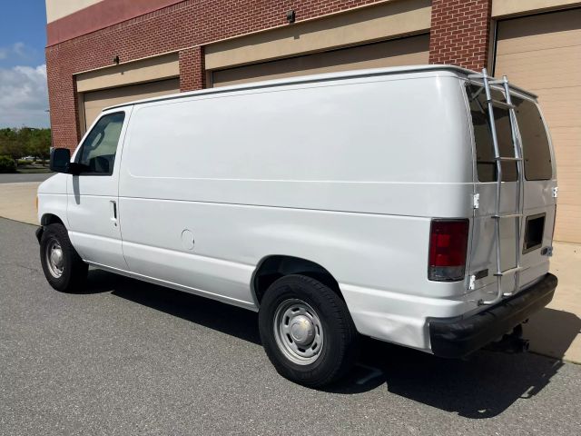 2005 Ford E150 Super Duty Cargo - Image 11