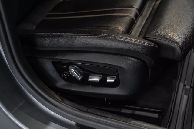 2017 Bmw 5 Series 530i Sedan 4d - Image 29