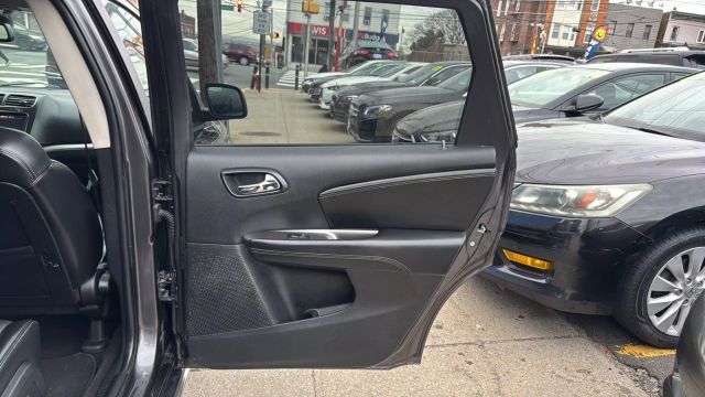 2019 DODGE JOURNEY SUV V6, 3.6 LITER CROSSROAD SPORT UTILITY 4D
