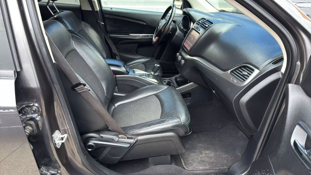 2019 DODGE JOURNEY SUV V6, 3.6 LITER CROSSROAD SPORT UTILITY 4D