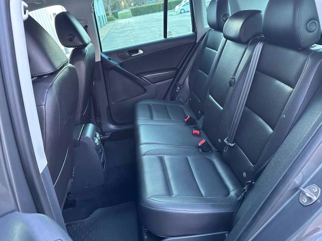2014 Volkswagen Tiguan - Image 17