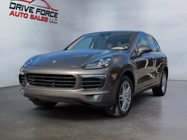2016 Porsche Cayenne - Image 1