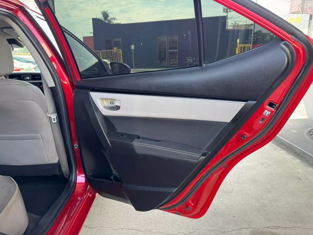 2018 Toyota Corolla - Image 17
