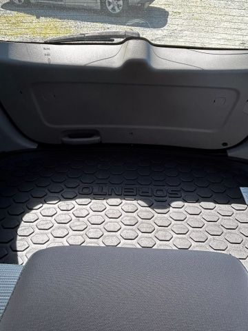 2014 Kia Sorento - Image 16