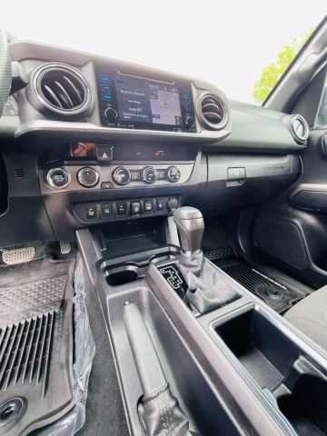 2018 Toyota Tacoma Double Cab - Image 35