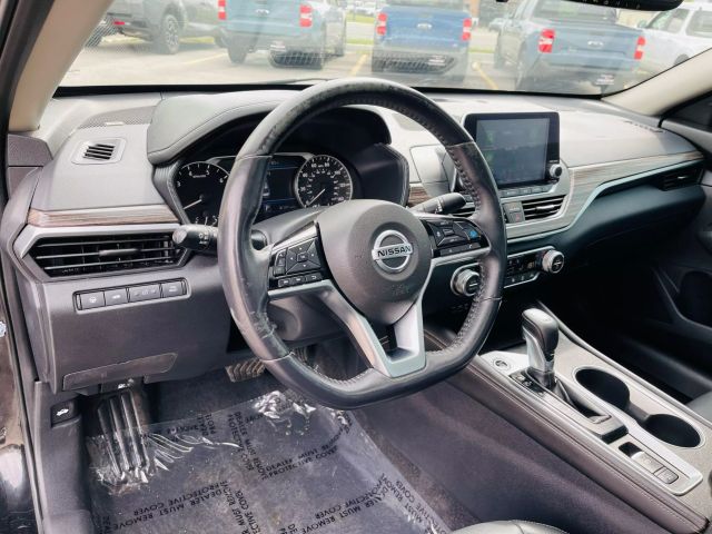 2019 Nissan Altima - Image 29