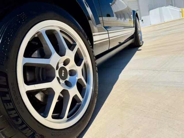 2007 Ford Mustang - Image 18