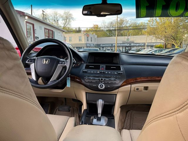 2011 Honda Accord - Image 14