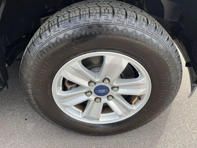 2017 Ford F150 Supercrew Cab - Image 13