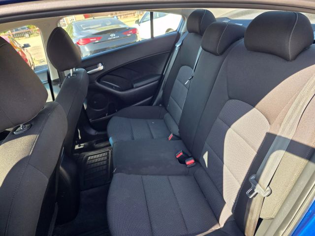 2018 Kia Forte - Image 15