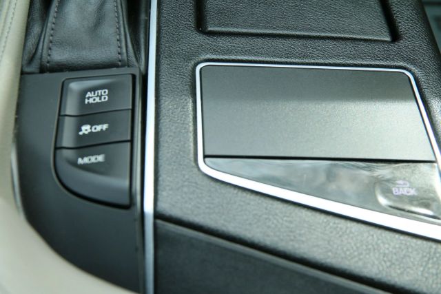 2017 Cadillac Ct6 - Image 32