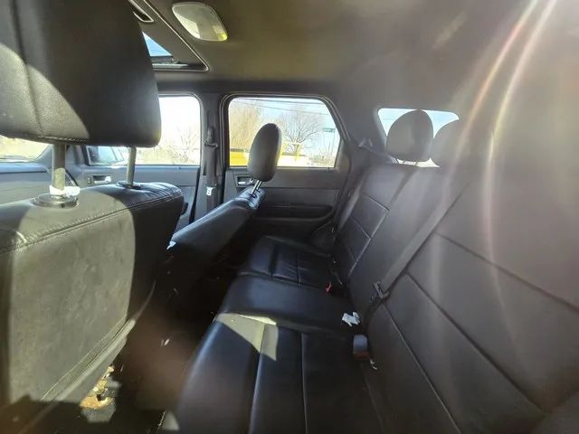 2010 Ford Escape - Image 9