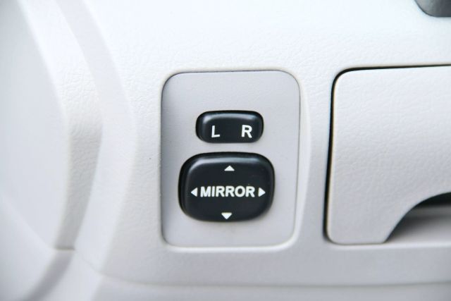 2008 Toyota Camry - Image 13
