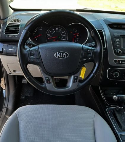 2014 Kia Sorento - Image 8