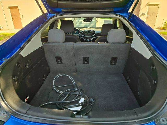 2017 Chevrolet Volt - Image 41