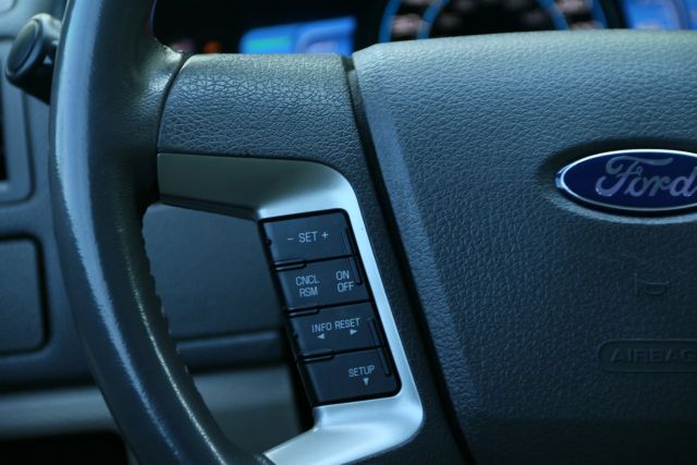 2011 Ford Fusion - Image 22
