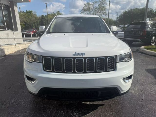 2017 Jeep Grand Cherokee - Image 3