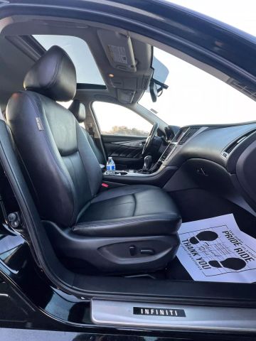 2016 Infiniti Q50 2.0t Premium Sedan 4d - Image 19