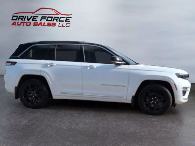 2022 Jeep Grand Cherokee - Image 6