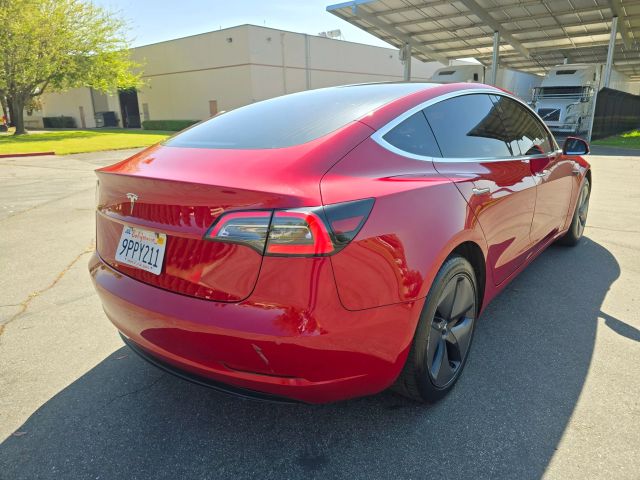 2018 Tesla Model 3 - Image 8
