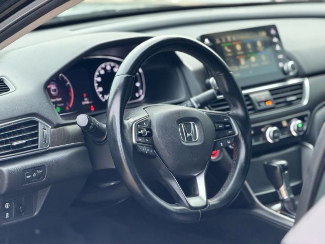 2018 Honda Accord - Image 11