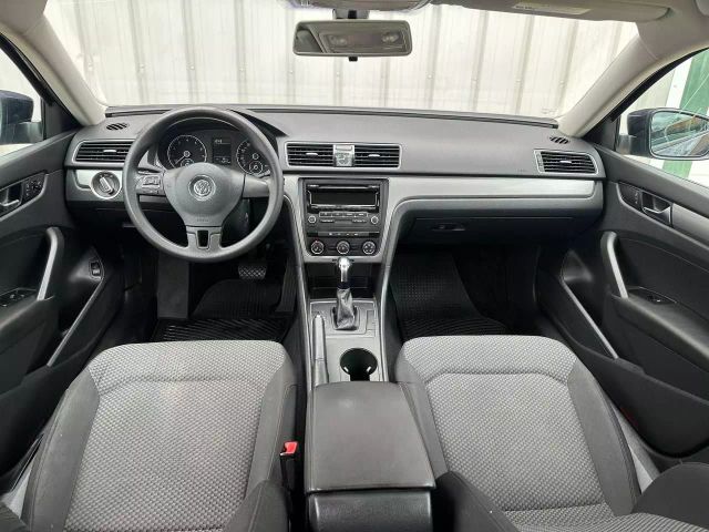 2014 Volkswagen Passat - Image 23