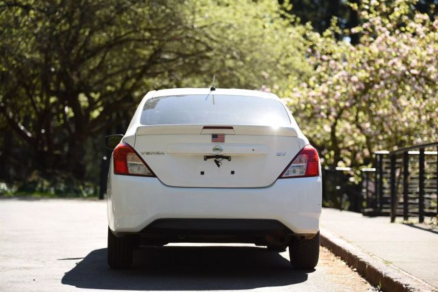 2018 Nissan Versa - Image 12