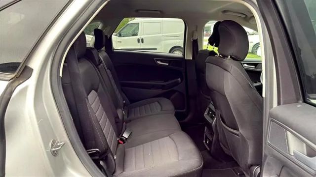 2019 Ford Edge - Image 17