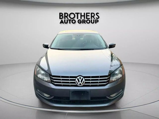 2014 Volkswagen Passat - Image 3